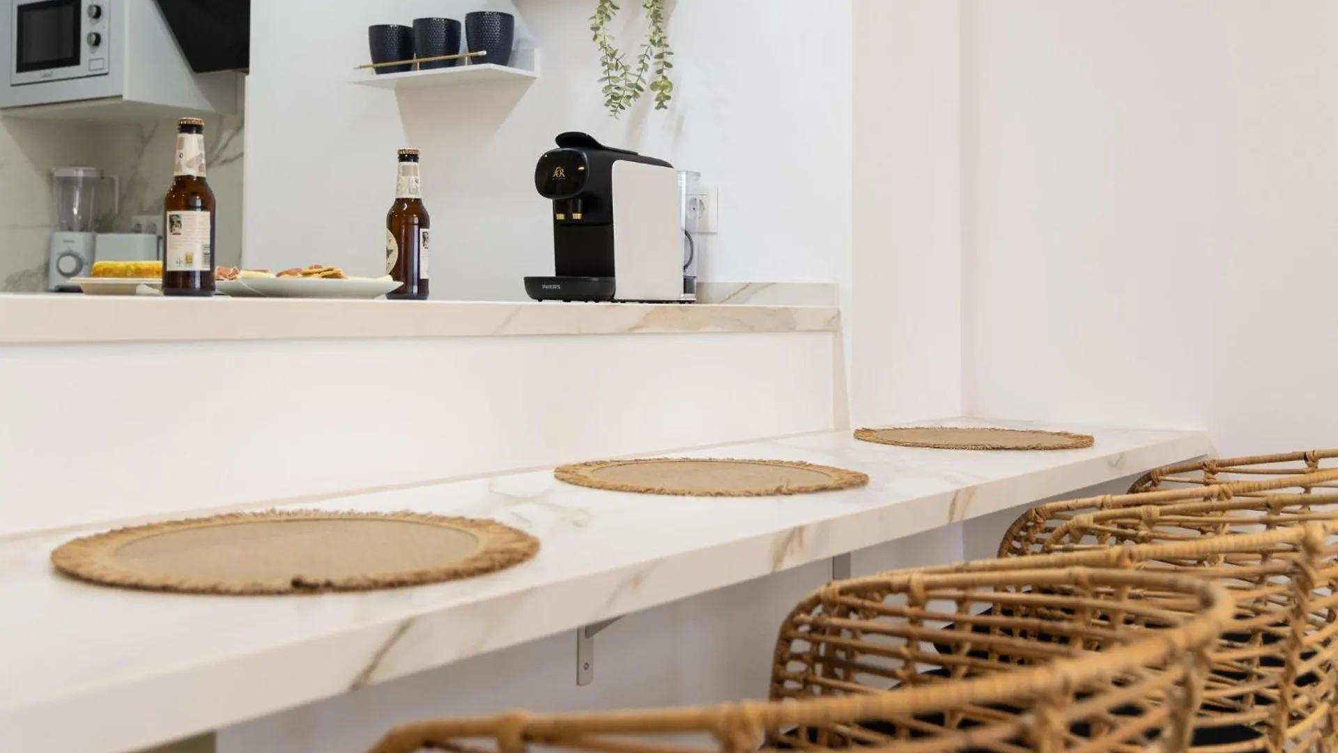 3 Pax Renovado Centro Wifi Ascensor Playa A 5 Min Parking Apartment Torremolinos
