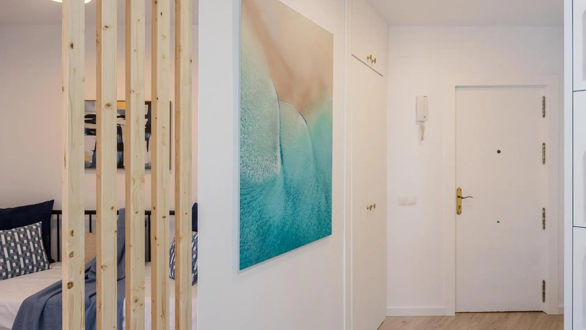 3 Pax Renovado Centro Wifi Ascensor Playa A 5 Min Parking Apartment Torremolinos