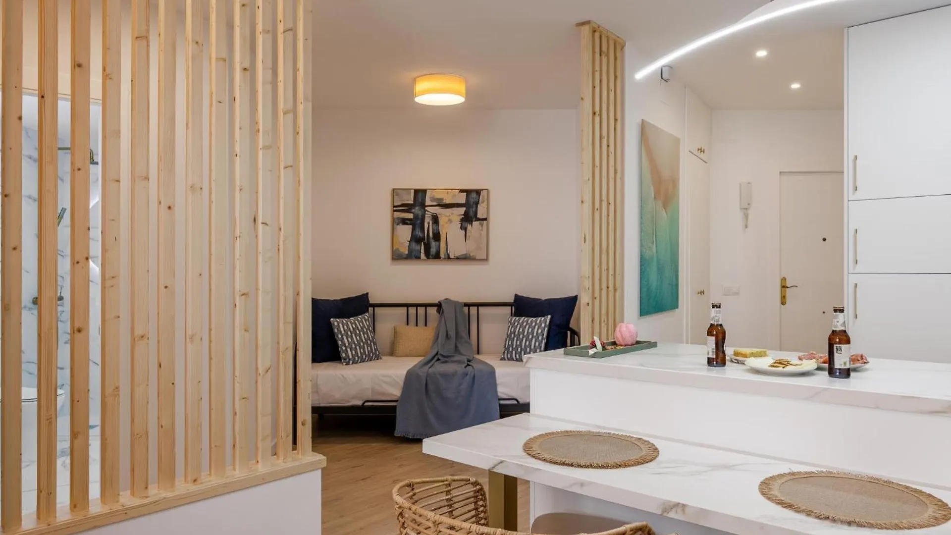3 Pax Renovado Centro Wifi Ascensor Playa A 5 Min Parking Apartment Torremolinos