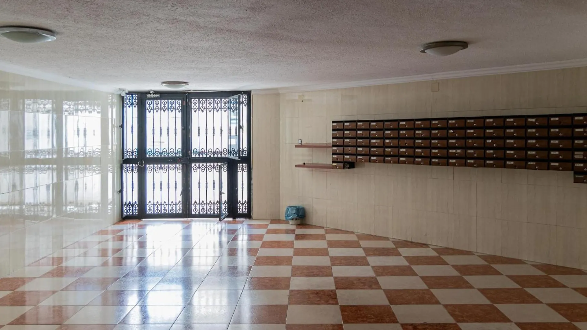 3 Pax Renovado Centro Wifi Ascensor Playa A 5 Min Parking Apartment Torremolinos
