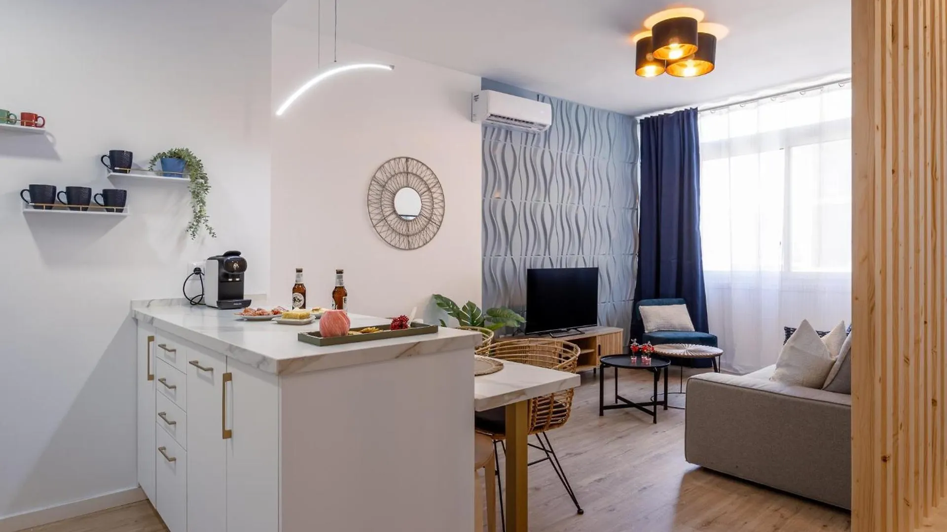 3 Pax Renovado Centro Wifi Ascensor Playa A 5 Min Parking Apartment Torremolinos 0*,