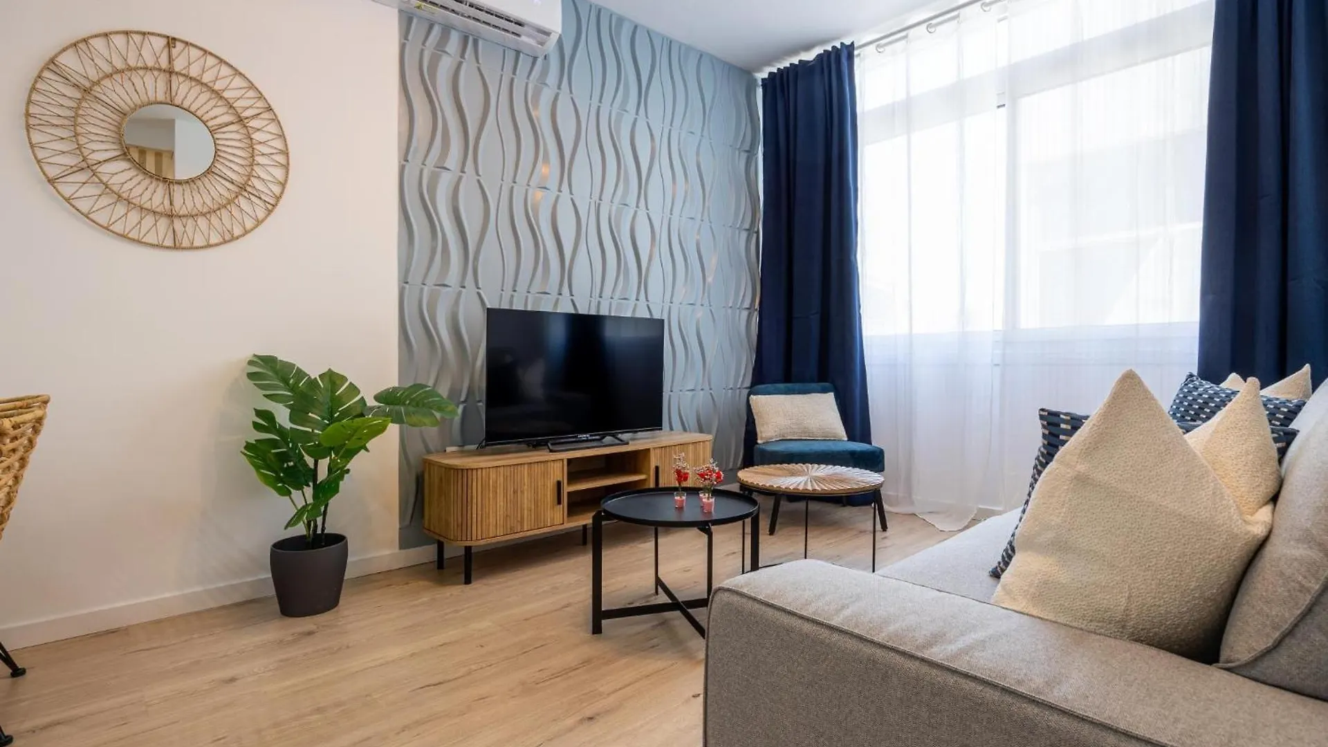 Apartamento De Lujo En El Centro De 토레몰리노스